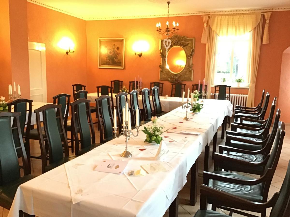 Gutshaus Darsikow Hotel Kültér fotó