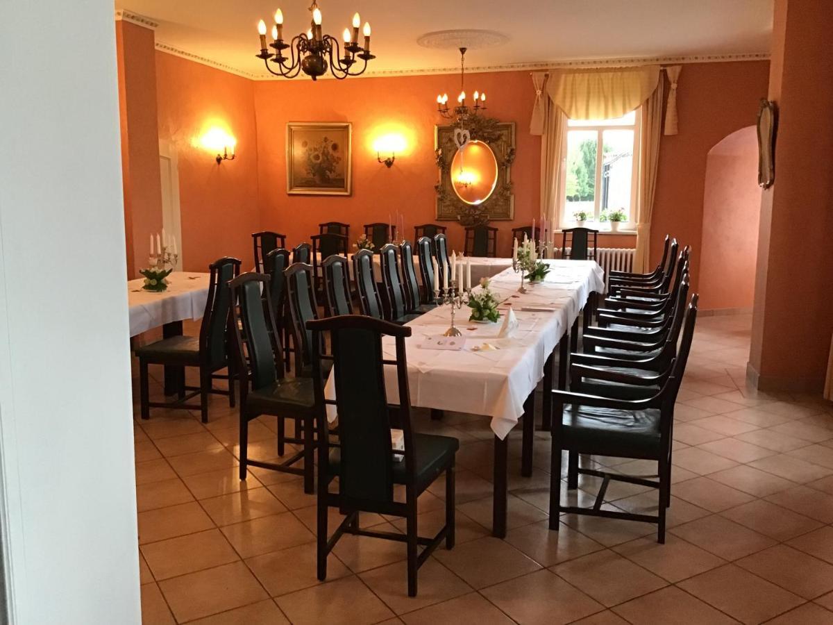 Gutshaus Darsikow Hotel Kültér fotó