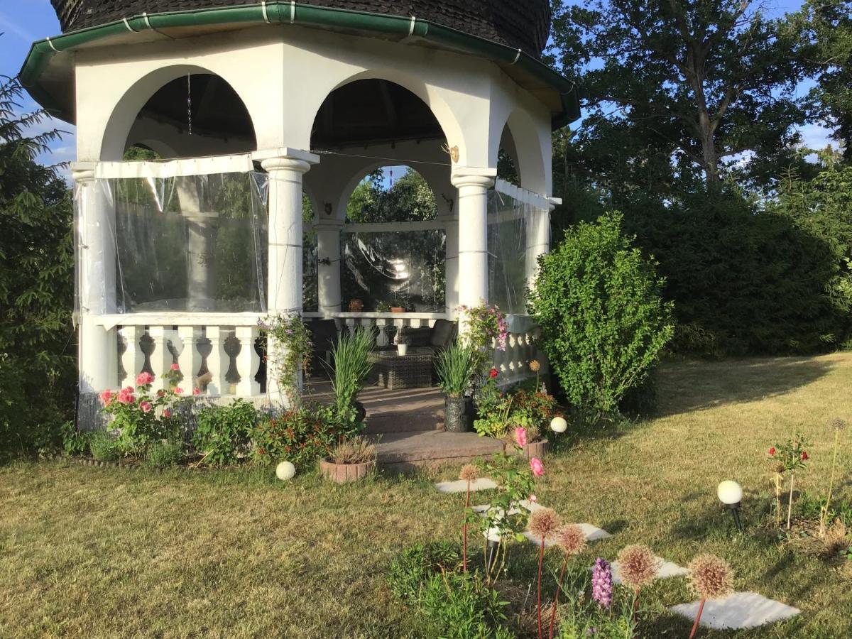 Gutshaus Darsikow Hotel Kültér fotó