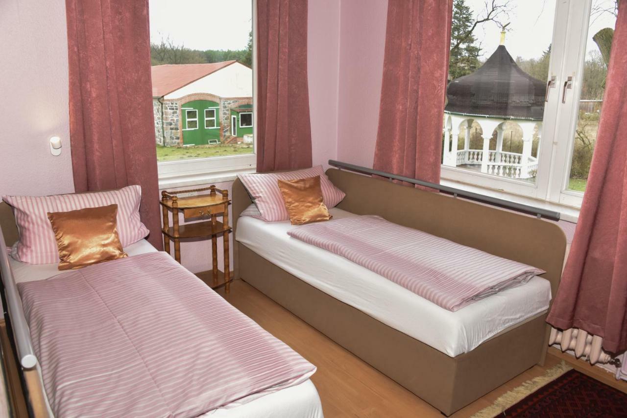Gutshaus Darsikow Hotel Kültér fotó