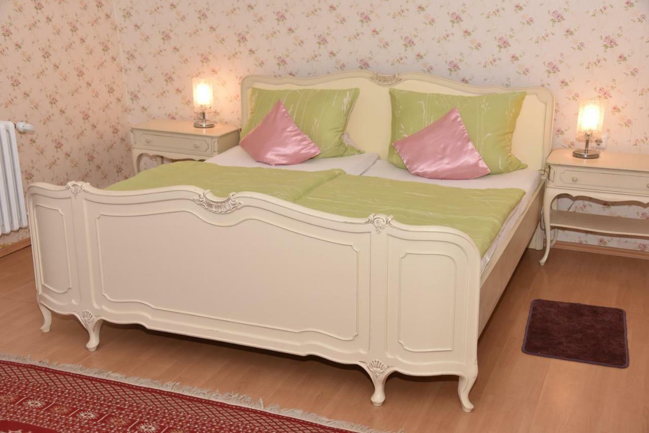 Gutshaus Darsikow Hotel Kültér fotó