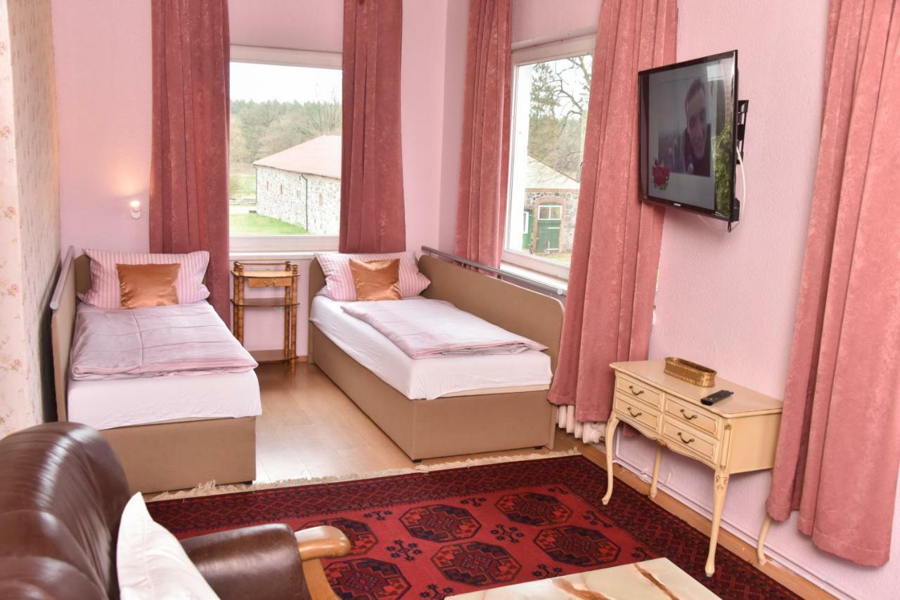 Gutshaus Darsikow Hotel Kültér fotó